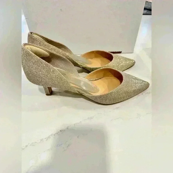 JEWEL Badgley Mischka Women's Dotty Bejeweled Wide Width Heels Gold Size 8.5 - Picture 4 of 11